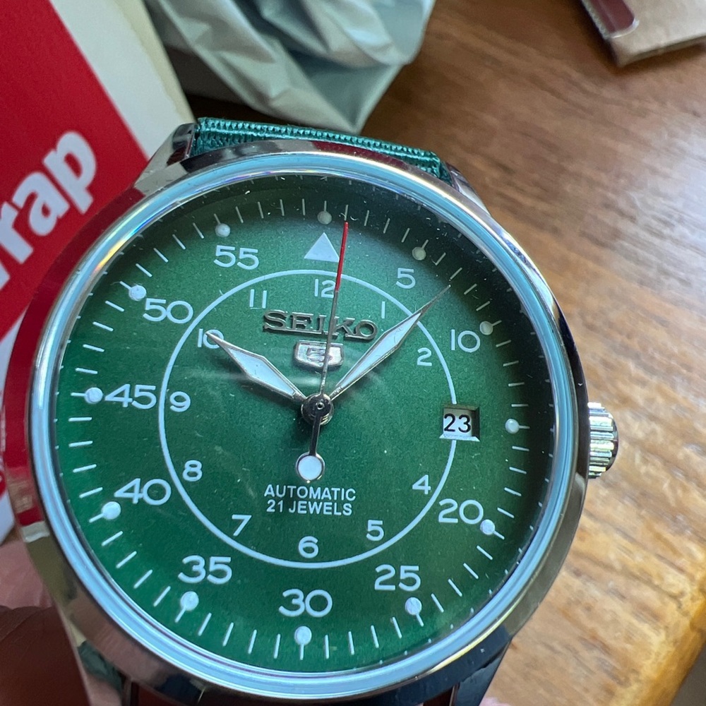 Seiko 5 men’s automatic military field watch